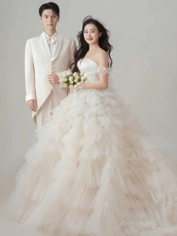 ウェディングドレス 可愛い ホワイト 結婚式ドレス 前撮りドレス 後撮り 高級感 多重チュール 二次会ドレス 披露宴 花嫁ドレス きれいめ フォトウェディング撮影 パーティードレス 成人式ドレス カラ