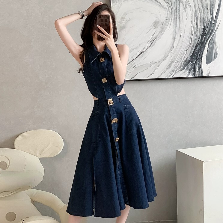 ワンピース フレアワンピース デニムワンピース 膝下 ミモレ丈 袖なし ノースリーブ Vネック 襟付き Aライン スリット サイドスリット ポケット デニム ブルーデニム 薄手 かわいい 大人可愛い