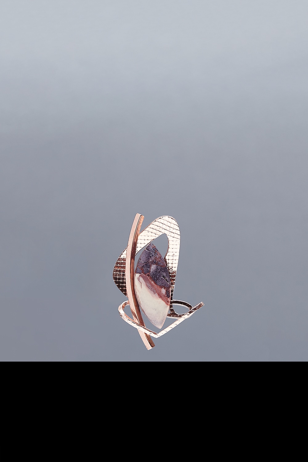 Dancing Joli Brooch - Arctic Jasper