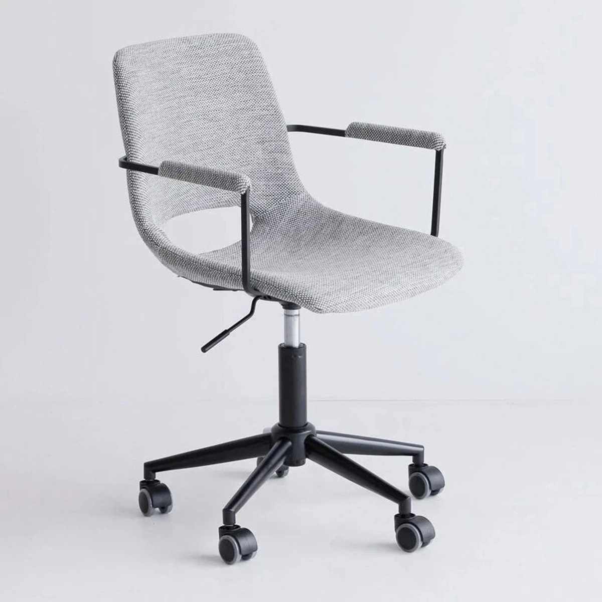 キャスター付 デスクチェア アームチェア オフィス 昇降式 コンパクト 回転チェア パソコンチェア 11,014円