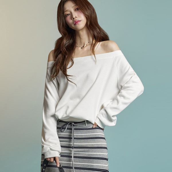 E3945 オフショルダー スウェットシャツ