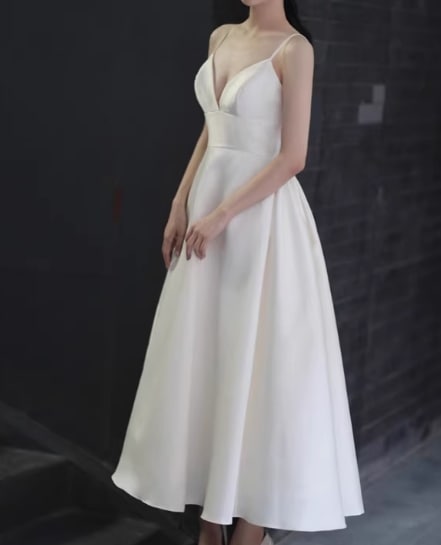 キャミソール パーティードレス オフホワイト ミニワンピース スレンダーライン 二次会 発表会