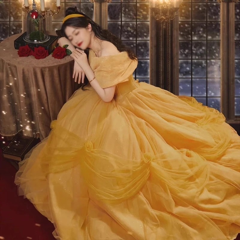 イブニングドレス2025イエローワンショルダー誕生日成人式ベルプリンセススカート写真館ウェディングドレスワンピースドレスその他 ワンピースドレス