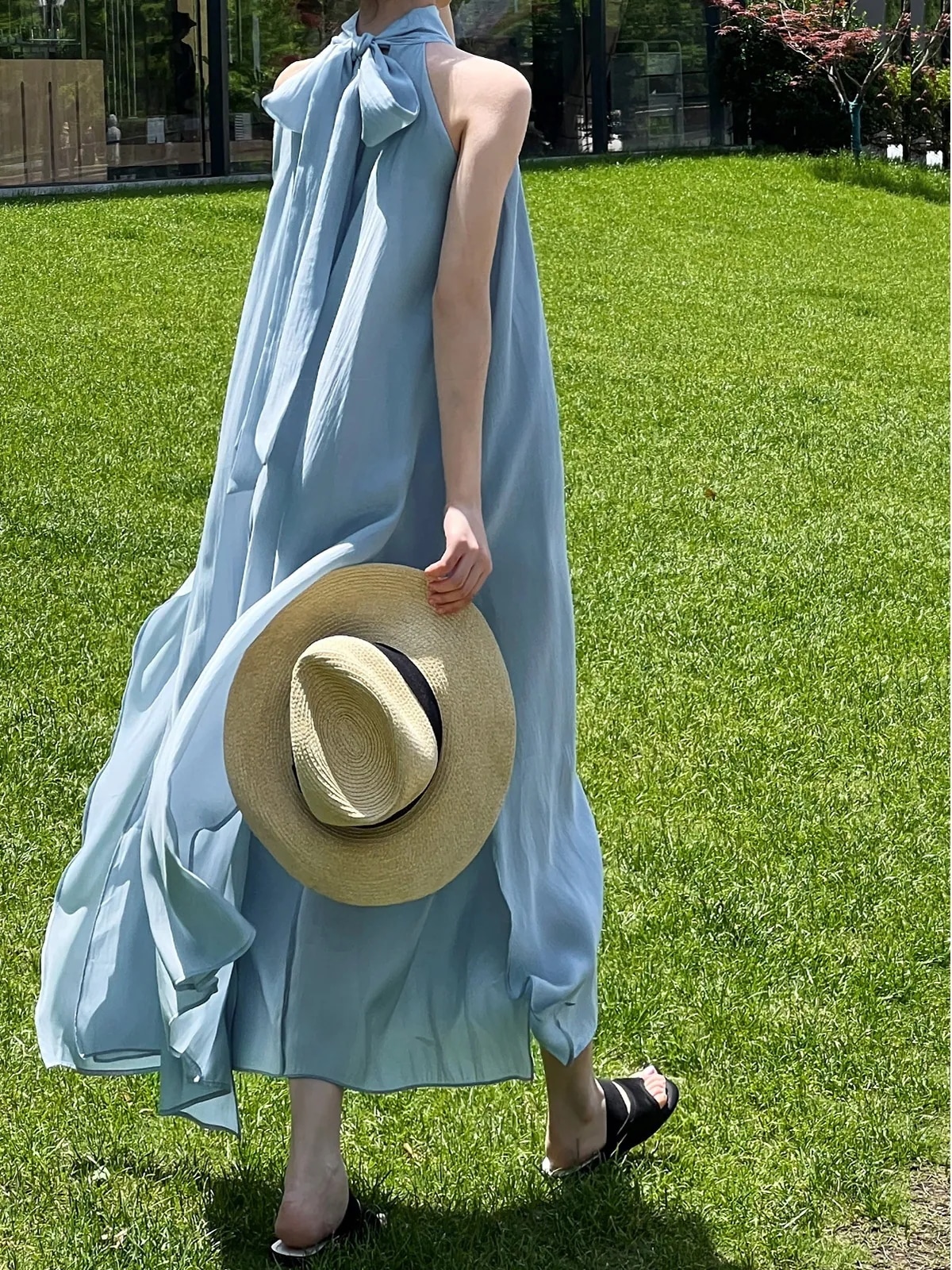 ワンピース レディース 気質 首掛けワンピース 夏 リゾートデコルテのティアードキャミソールワンピース ノースリーブワンピースフラワーノースリーブワンピース