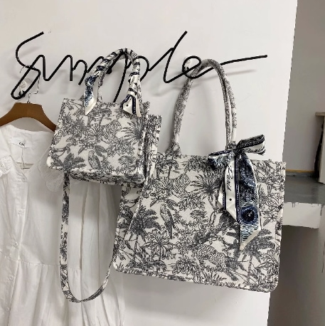 バッグ バック カバン かばん 鞄 レディースバッグ レディースバック ショルダーバッグ ショルダーバック ハンドバッグ ハンドバック 大容量 収納 多収納 多機能 機能性 便利 コンパクト