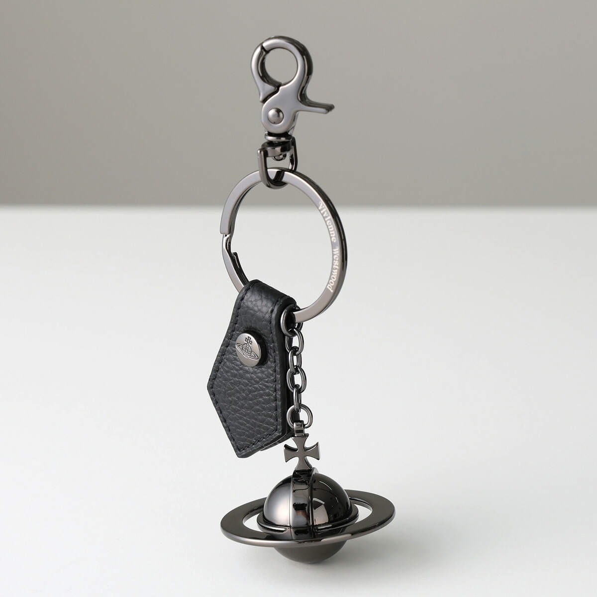 Vivienne Westwood ヴィヴィアンウエストウッド キーリング SAFFIANO PLAIN 3D ORG GUNMETAL 8203011IU OM0014 レディース オーブ キーポル