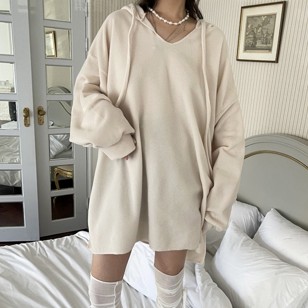 【韓国 Rest & Recreation】RR SQUARE NECK MINI DRESS - BEIGE 韓国 Rest & Recreation】RR SQUARE NECK MINI DRESS - BEIGE