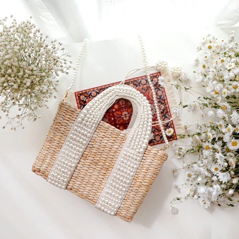 【即納】バッグ カゴバッグ ショルダーバッグ ハンドバッグ 無地 スクエアバッグ 春 夏 オルチャン 可愛い フェミニン きれいめ 上品 パールチェーン シンプル コンパクト 小さめ 女子会 大人 旅