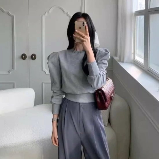 スウェットシャツ レディース パフスリーブ ボリューム袖 ショート丈 クロップド丈 ラウンドネック プルオーバー コットン フェミニン 2color かわいい ガーリー カジュアル おしゃれ