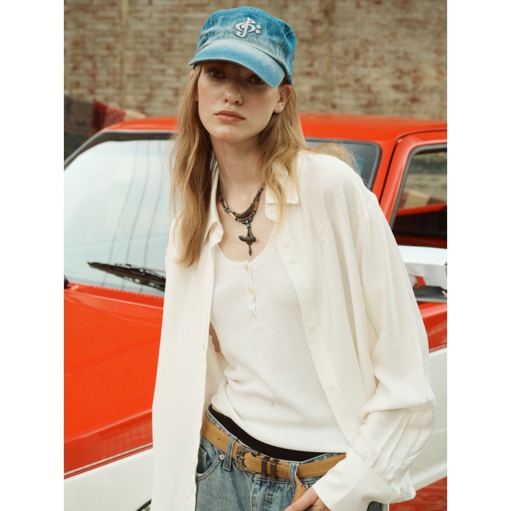 2113 スタジオベーシックロゴシャツアイボリー