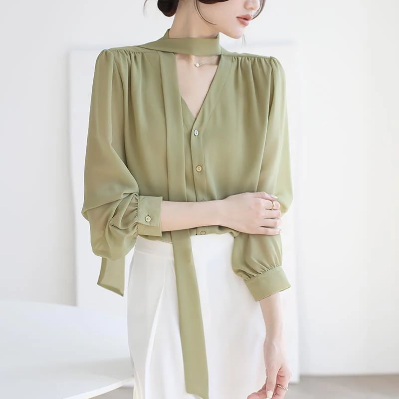 フランスブラウス優しいリボンシャツ女2024新小衆気質蝶ネクタイvネック痩せ雪紡織上着