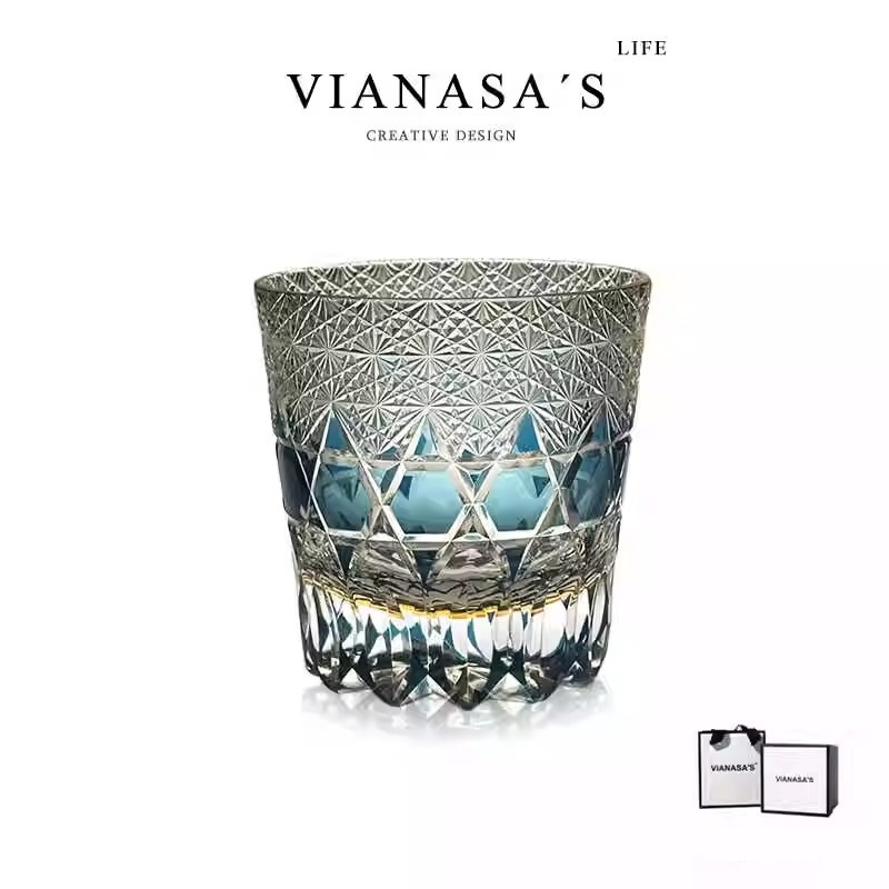 切子手彫りガラス 美しいシアン 澄んだ青緑色 ウイスキー ワイングラス 記念品 父 母 上司 日本酒 ビア お祝い 記念品 クリスマス 新年 ギフト