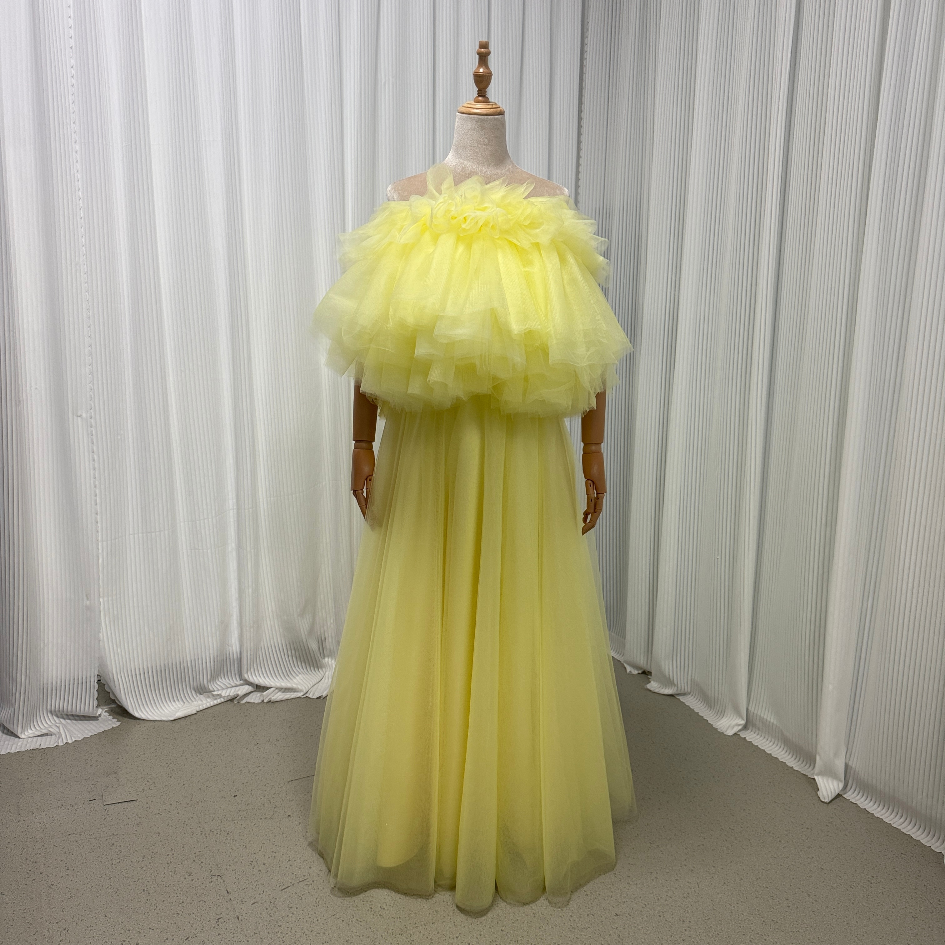 カラードレス イエロー ベアトップ ソフトチュール ボリュームドレス 音楽会/発表会など 34,249円