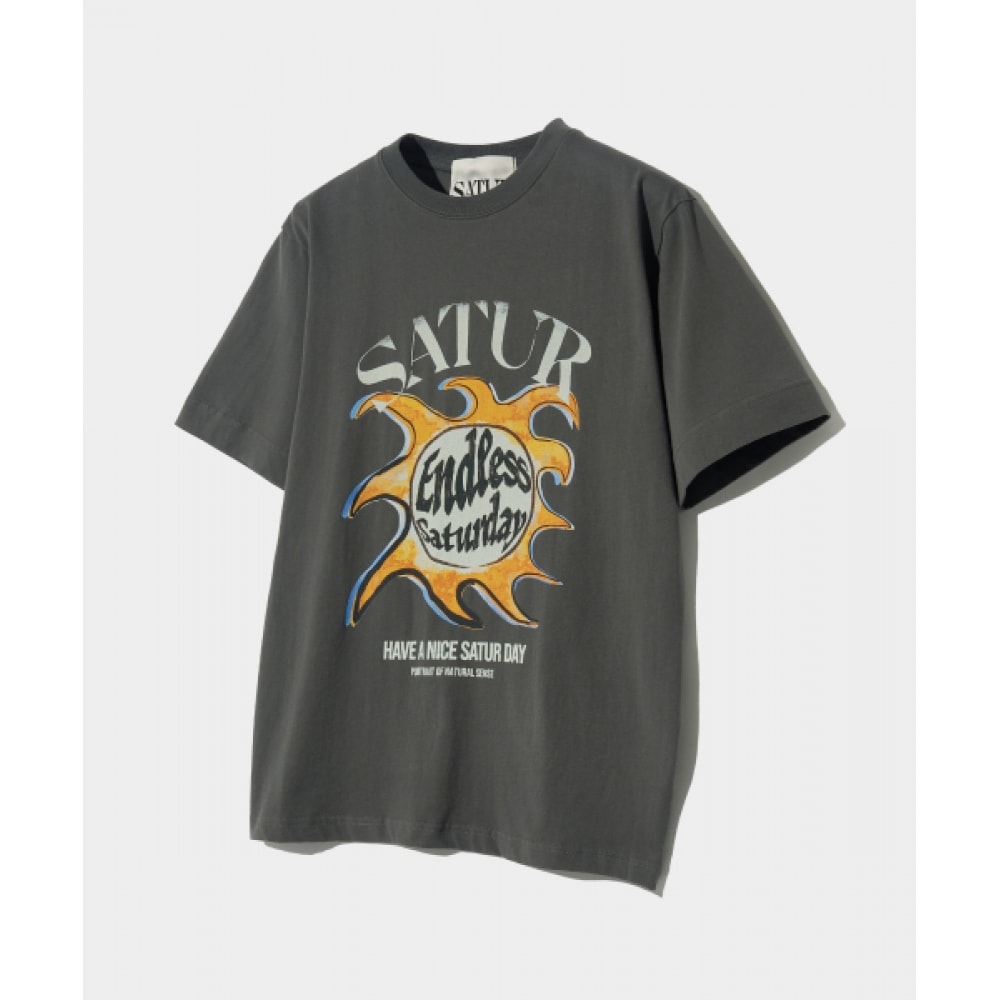 SATUR Sun レトログラフィックショートスリーブ T シャツレトロチャコール 10,671円