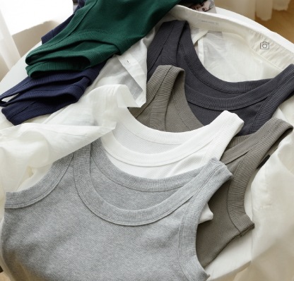 カラー豊富 トップス タンクトップ 袖なし ノースリーブ Uネック タイト リブ かわいい 可愛い きれいめ シンプル カジュアル おしゃれ お洒落 かっこいい レトロ 可愛い 女子