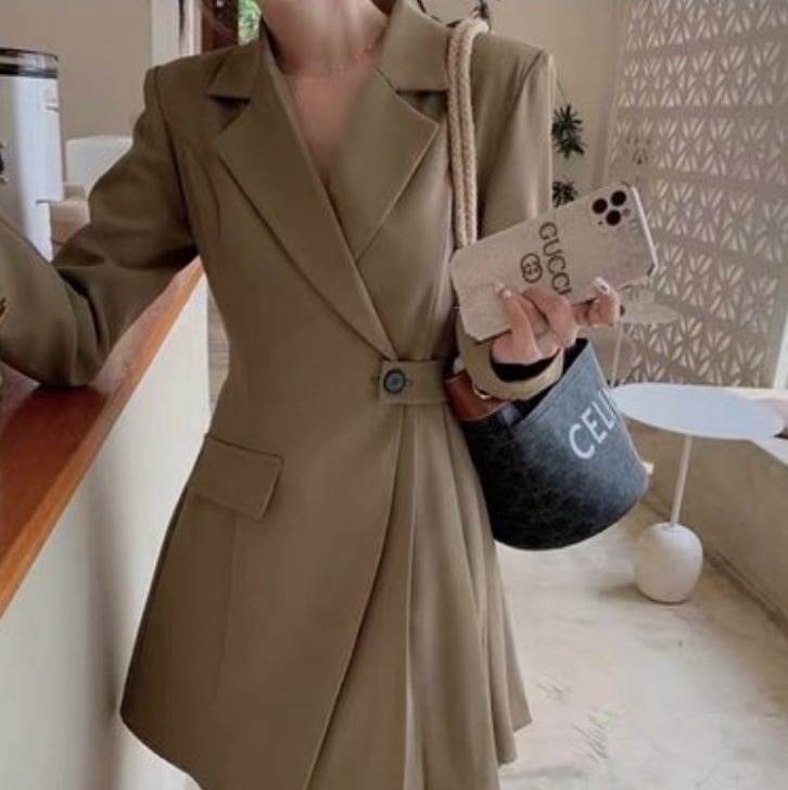 ワンピース デート ワンピドレス ショート ショート丈 袖あり 長袖 Vネック スリム タイト 細身 かわいい 大人可愛い きれいめ シンプル カジュアル 大人 上品 おしゃれ お洒落 主役級 存在感