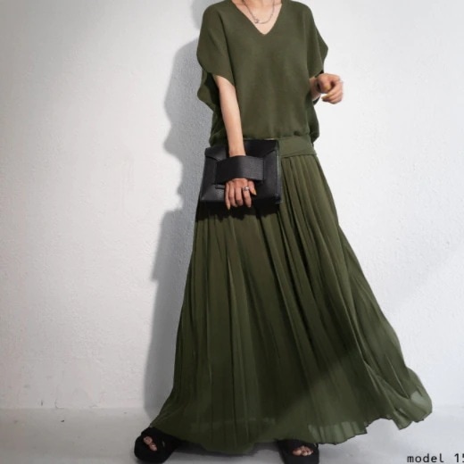 【夏を楽しむ 】 ファッションベルト付きドルマンスリーブVネック切り替えカジュアルワンピース 4,645円