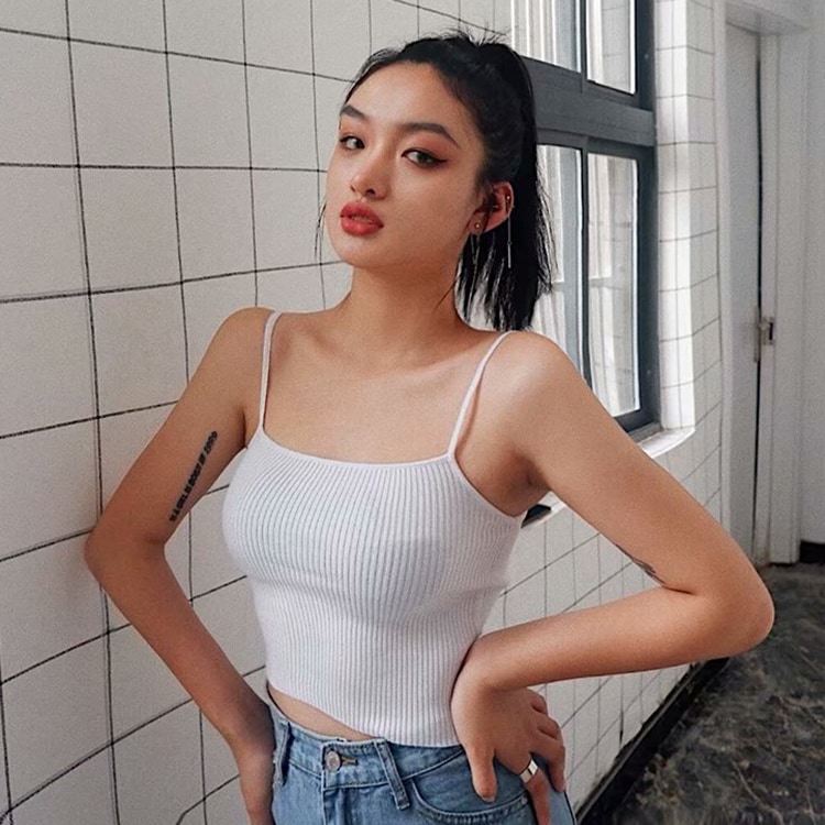 レディース トップス キャミソール タイト スリム かわいい 大人可愛い きれいめ シンプル カジュアル おしゃれ こなれ感 スポーティー 存在感 ベーシック 無地 春 夏 OL 学生 デート