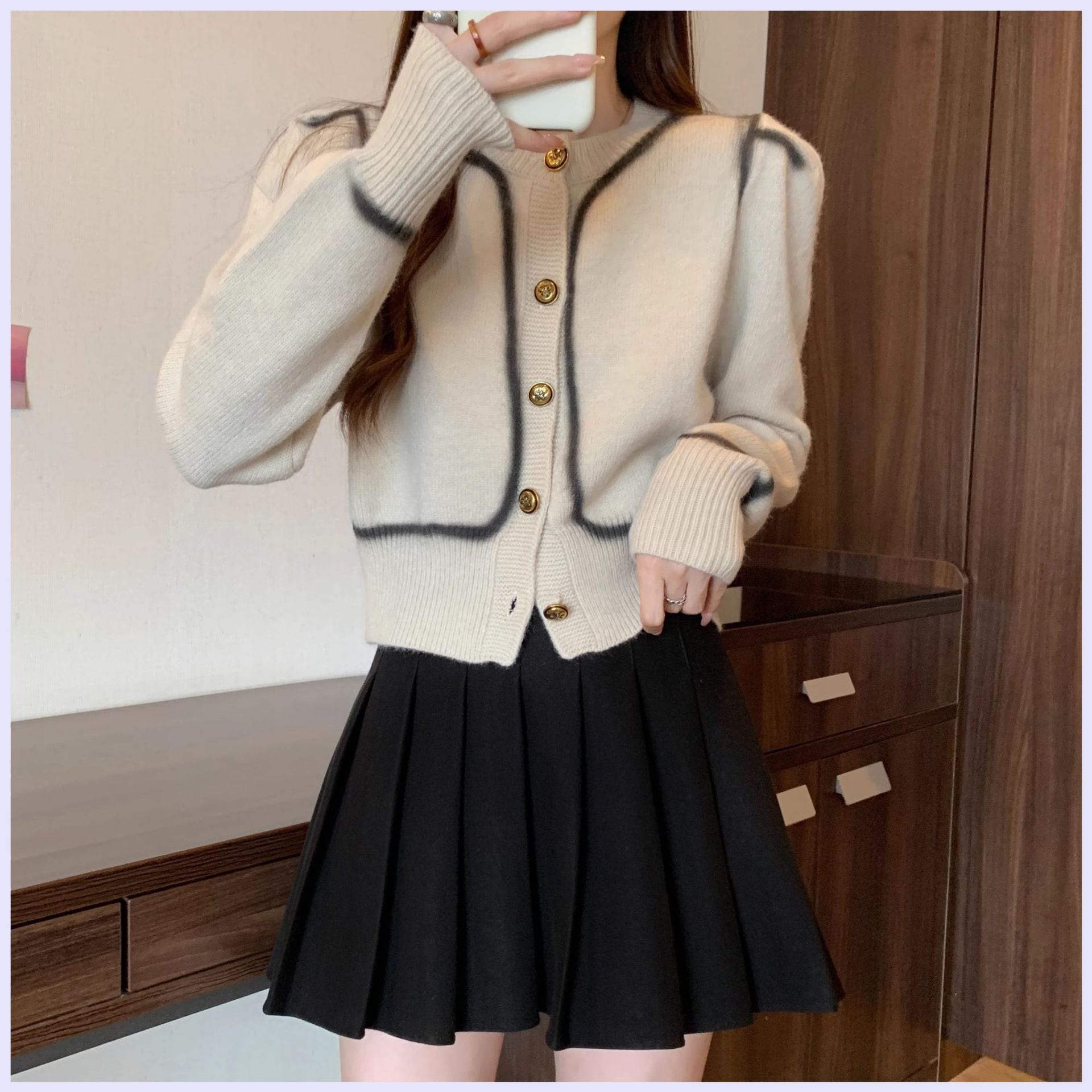 レディース トップス ニット セーター カーディガン 長袖 Uネック ラウンドネック フェミニン ハイウエスト 前開き ボタン かわいい 大人可愛い きれいめ 上品 おしゃれ レトロ こなれ感 5,151円