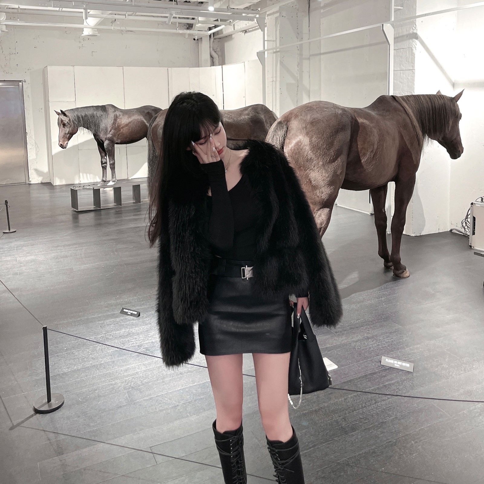2024 秋と冬の毛皮のジャケットの女性のショート韓国スタイルの気質小さな若い環境に優しいキツネの毛皮の豪華な綿のコート