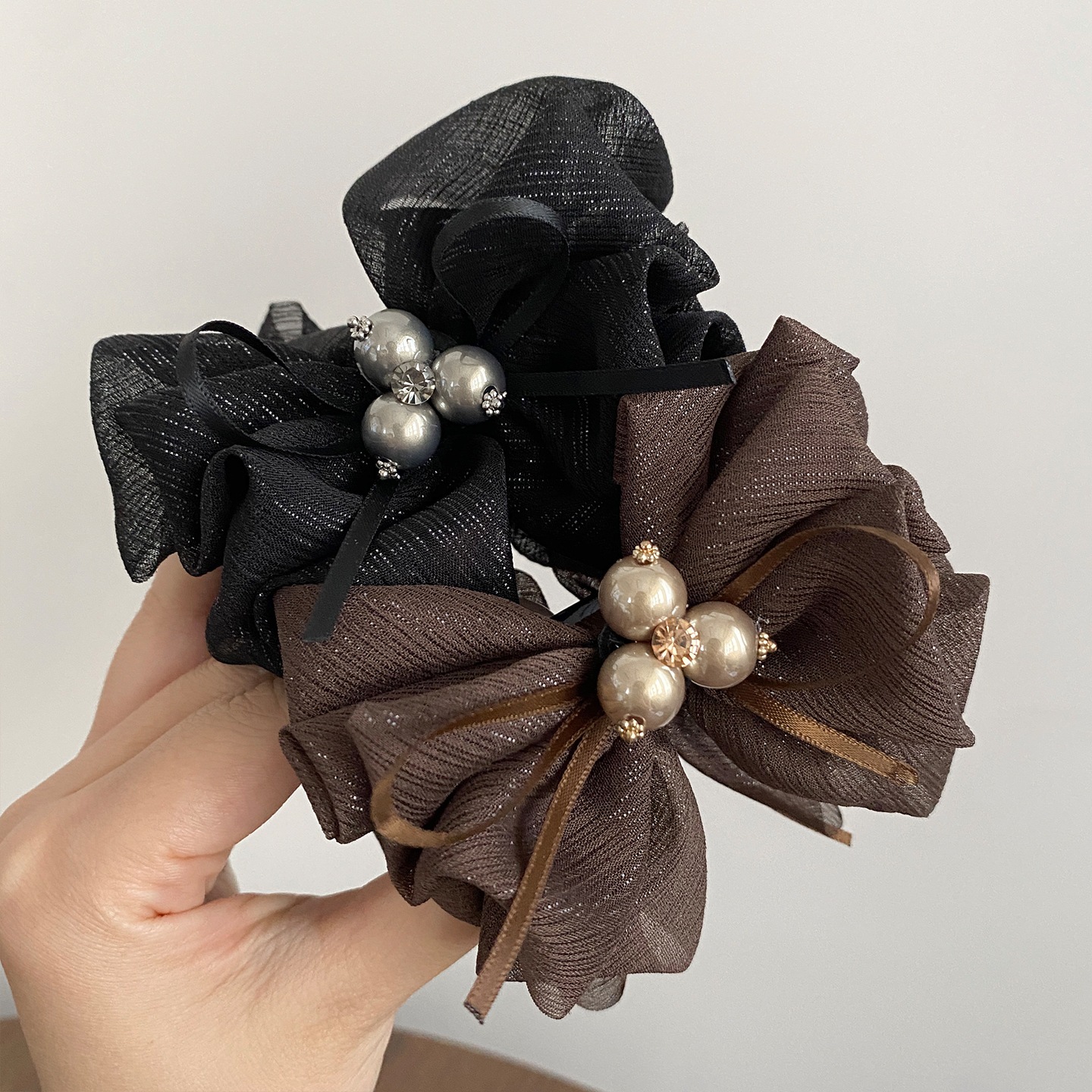 【1点ご購入 で10点プレゼントいたします】上品リボンポニーテールクリップお団子クリップ高級感のある洗練されたワイルドな雰囲気のリボンヘアピンヘアアクセ