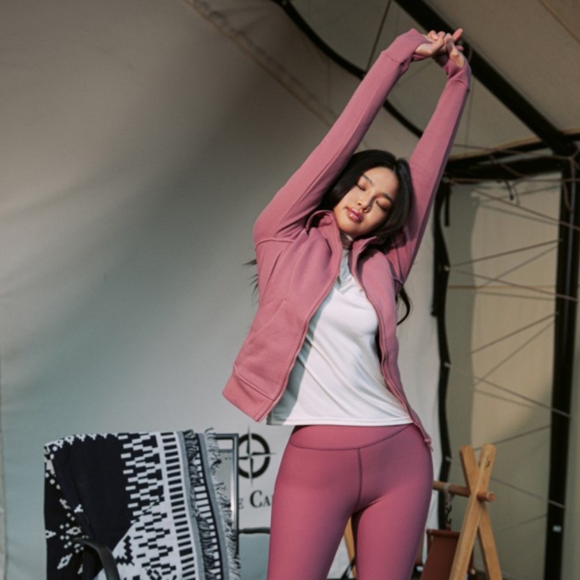 トップス トップス 袖あり 長袖 ハイネック 襟なし タイト 細身 伸縮性 きれいめ シンプル カジュアル 大人 おしゃれ お洒落 かっこいい こなれ感 ラフ スポーティー 個性的 クール 無地 春