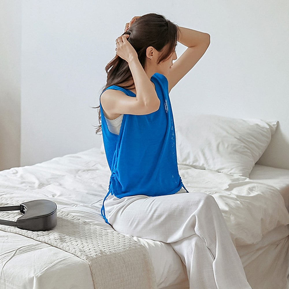 ディフリネンサイドストラップニットスリーブレス