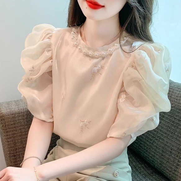 トップス シャツ ブラウス 5分袖 ボリューム袖 パフスリーブ バルーン袖 ラウンドネック フェミニン タック 刺繍 シフォン ドッキング ビジュー かわいい 大人可愛い きれいめ 上品 おしゃれ