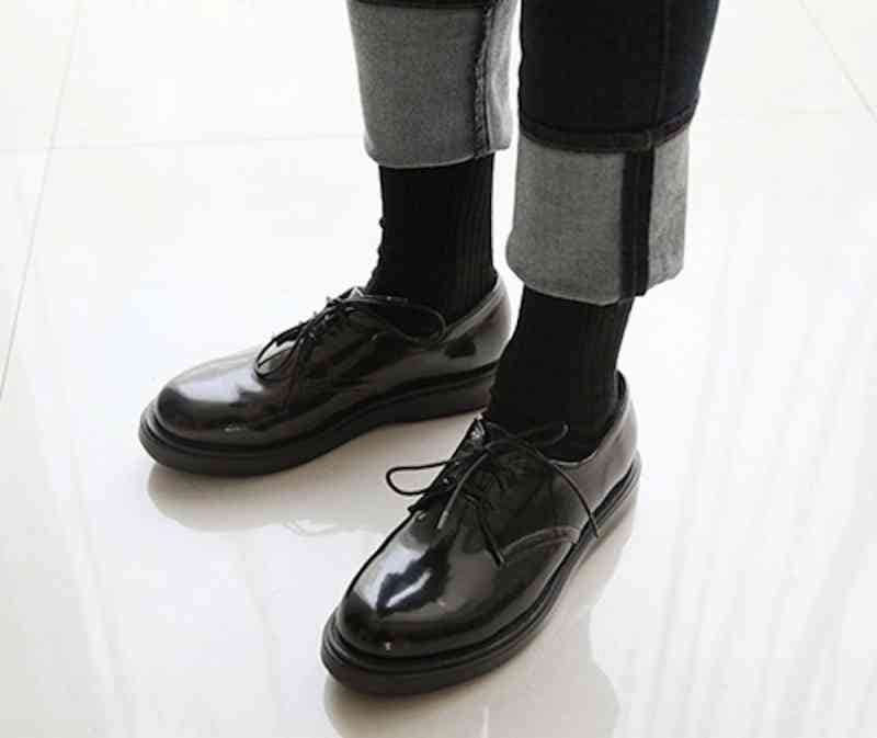 スニーカー メンズ 秋 防水 ブラック 黒 レザー 結ばない 春 靴 ホワイト 白 軽量 ローカット 4E ウォーキング かかとなし 身長UP 靴紐 ハイカット 高い ランニング 赤 幅広 厚底 シー