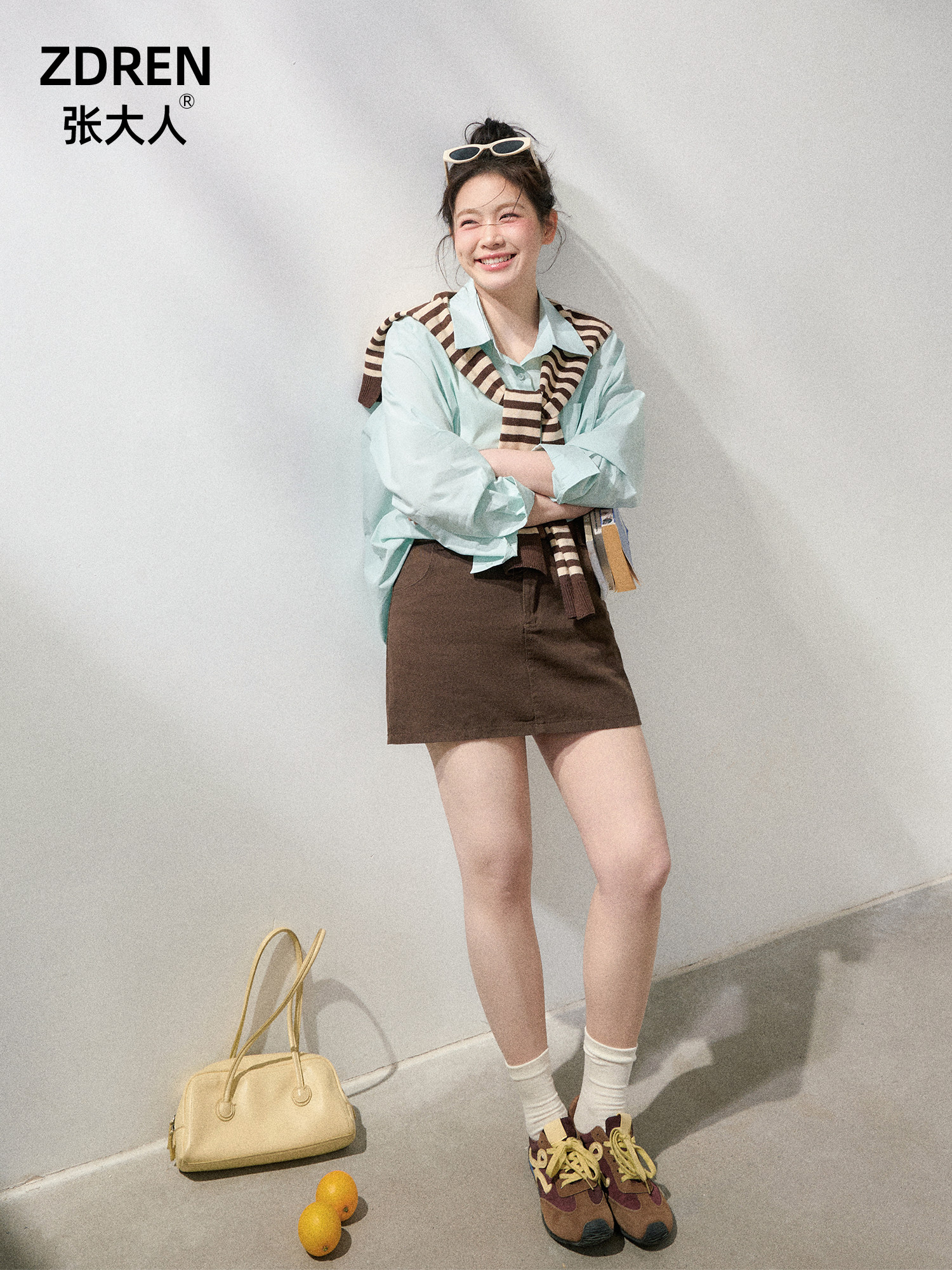 大人向け大きいサイズの婦人服ぽっちゃりさん向けスリムでフレッシュなストライプ柄ショールシャツとスカートのセット