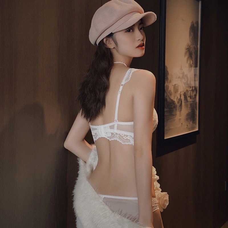 ビクトリアの下着女性のスチールリングのない小さな胸を集めた整合型副乳ブラセクシーなレースのフレンチブラ 5,070円