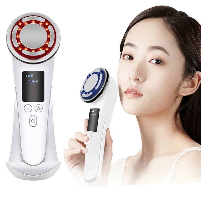 美顔器 リフトアップ ems 目元 led フェイスケア 温冷美顔器 超音波美顔器 1台8役多機能 韓国美顔器 美肌 小顔 v顔 ダーマペン美顔 イオン導入 イオン導出 ems 超音波