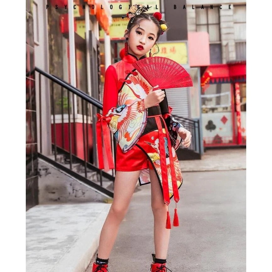 中華ダンズ衣装 子供 キッズ 中国風ジャズ ストリートダンスウェア 女の子 チャイナドレス3点セット 長袖 袖フリル ミドル丈チャイナドレス ショートパンツ ベル