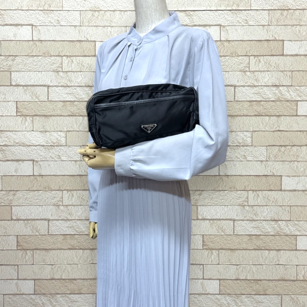 プラダ クラッチバッグ ナイロン ブラック PRADA 中古