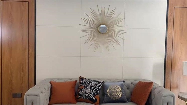 激安セール 大人気 掛鏡 ヨーロッパ式 装飾品 鉄の壁飾り 太陽の形のペンダント 鏡 玄関のペンダント 暖炉のペンダント