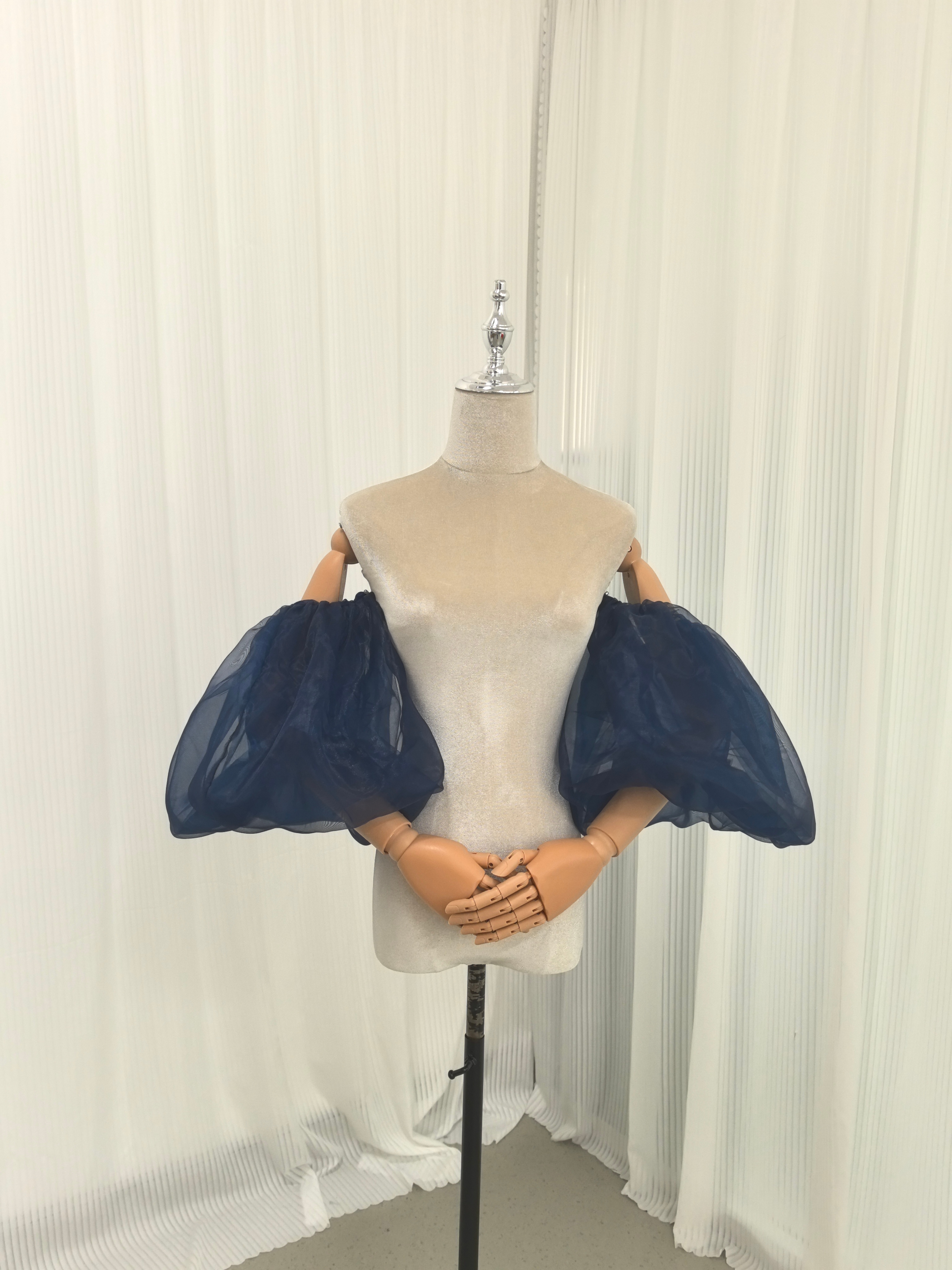 パフスリーブ ネイビー ソフトチュール 取り外し袖 エレガント 花嫁/ウェディングドレス