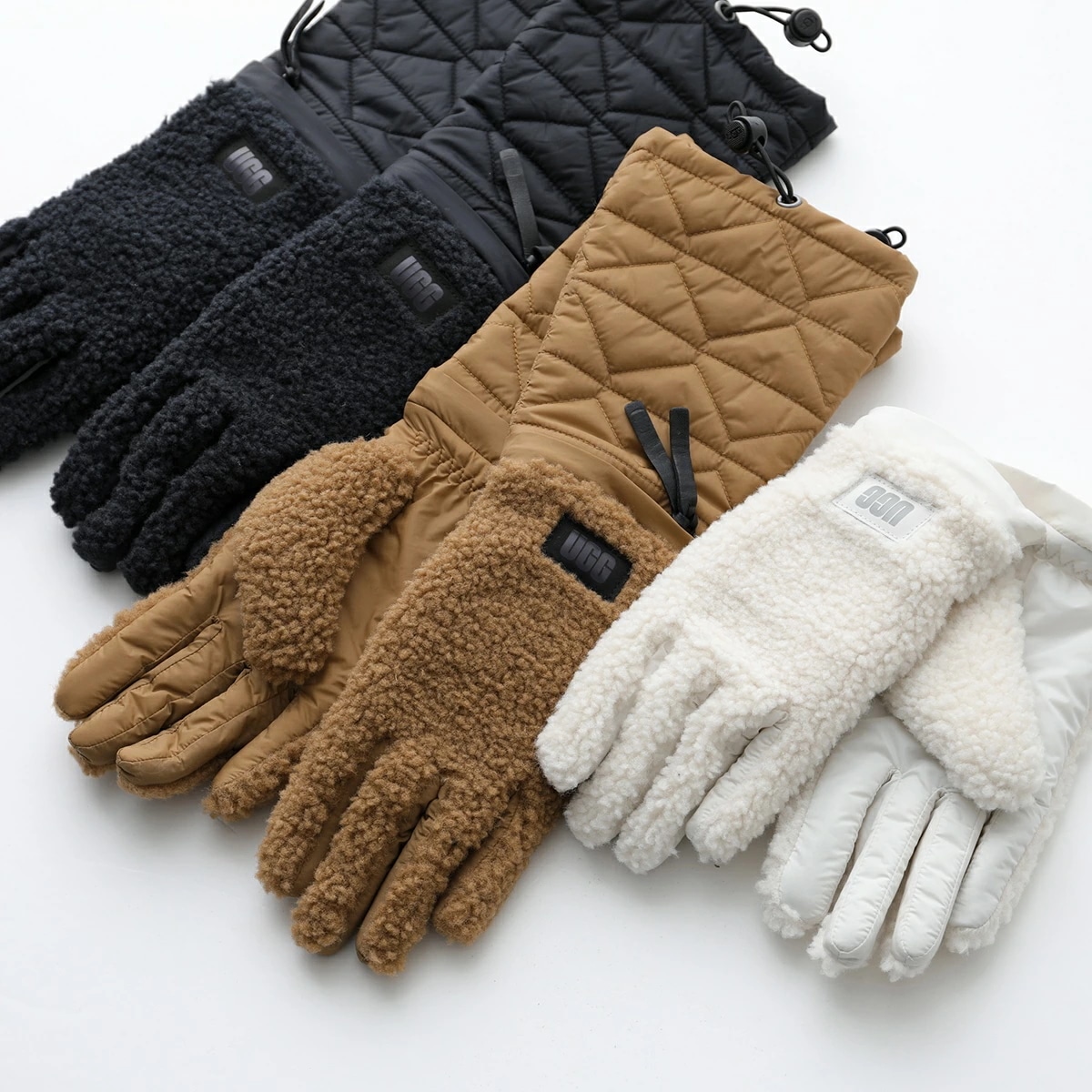 UGG アグ グローブ W AW UGGFLUFF MODULAR GLOVE フラッフ モジュラー 101228 レディース 手袋 中綿 キルティング 防水 ロゴ カラー3色