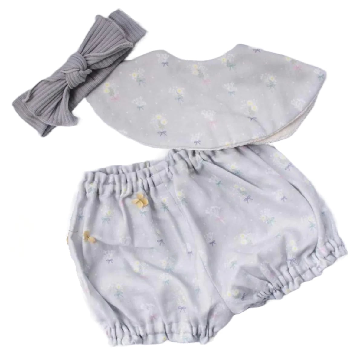 スタイ ヘアバンド ブルマ セット 可愛い キュート 箱入り BOX プレゼント おしゃれ 出産祝い よだれかけ ビブ パイル ガーゼ 吸水 前掛け 肌にやさしい こども 小花柄 花柄 お花 花言葉