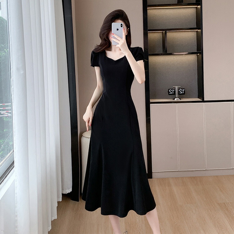 マーメイドワンピース パフスリーブ ダイヤモンドネック 無地 パーティードレス 半袖 ブラックドレス 黒 ロングワンピース ロング丈 きれいめ おしゃれ セクシー 上品 結婚式 二次会 お呼ばれ 成人