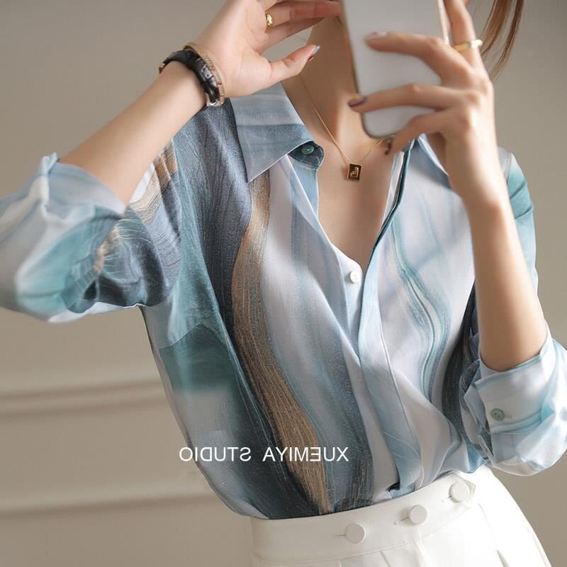 ストライプシャツサテンシャツシルクの春夏シャツグラデーションブラウス長袖ブラウス