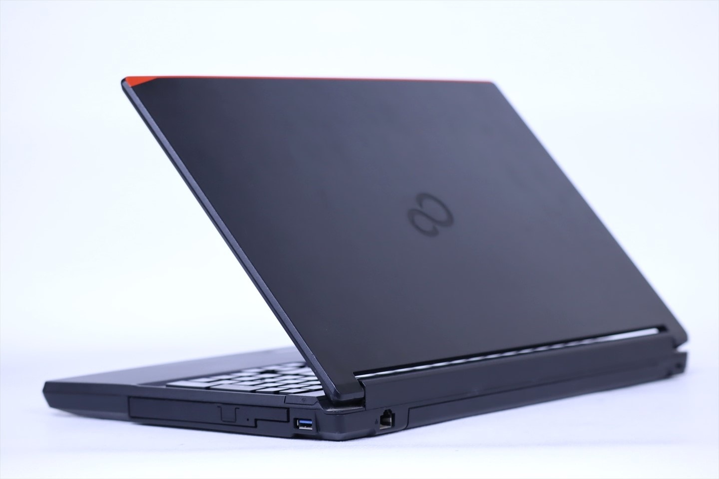 即配 即使用OK LIFEBOOK A579/A i5-8265U 8G 512GB 15.6TFT DVD Office 2019年モデル BAA評価