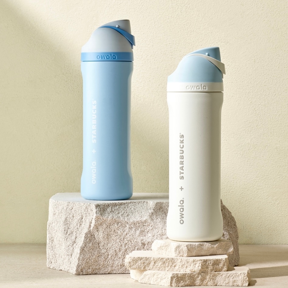 Owala コラボ 2025年SS セーリングクラブ リミテッドエディション FreeSip コールドカップ 710ml ブルー／ホワイト 2カラー