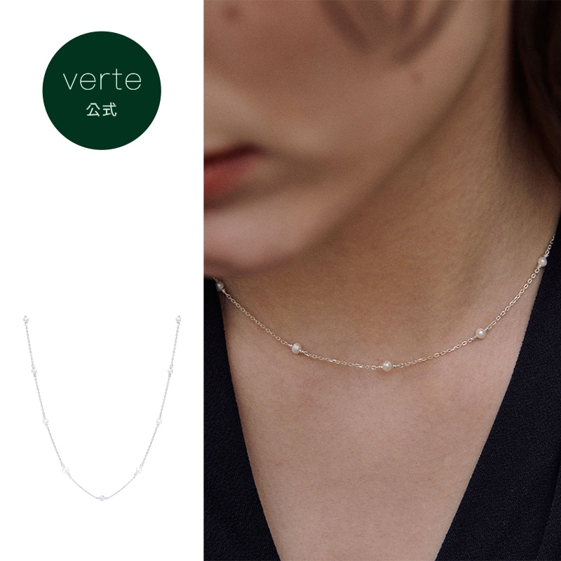 Un.silver.179 / fleur pearl necklace