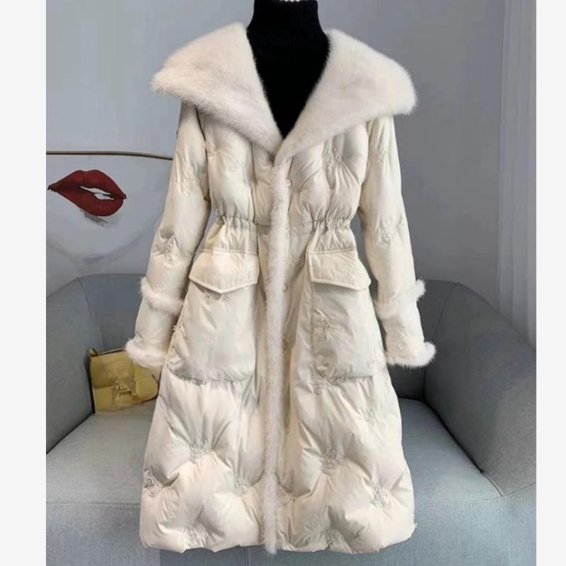 レディースロングダウンジャケット　可愛いアウター　暖かい