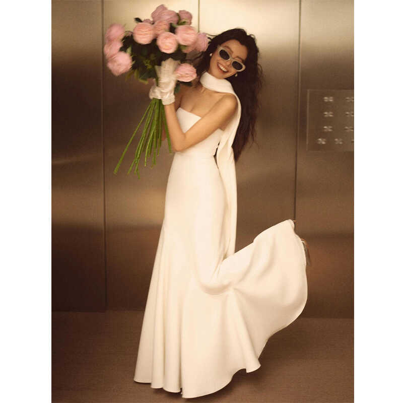 二次会ドレス ウェディングドレス マーメイドライン ビスチェドレス 白 サテン ドレス 可愛い 結婚式ドレス 二次会 マーメイドドレス ウェディング ホワイト ロングドレス ノースリーブ 海外挙式 撮