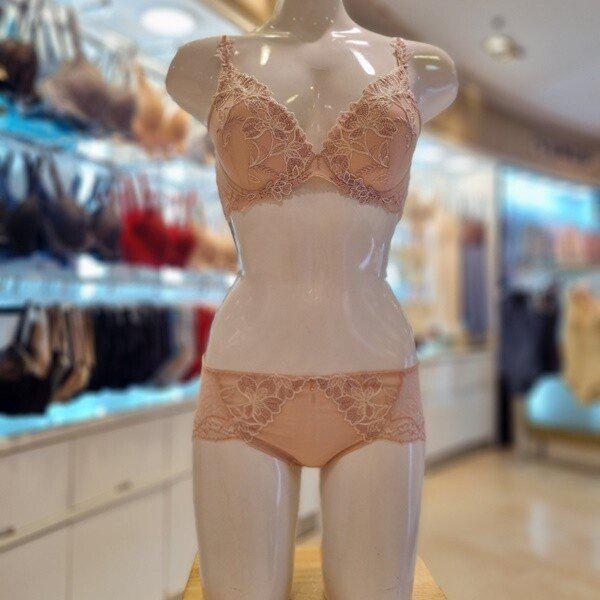 BR937ABP937A_クチュールチュール刺繍モールドブラジャーネット 17,909円