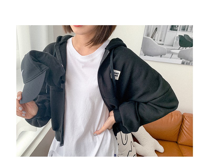 [muahmuah] MUAH RUFF CROP HOOD ZIPUP