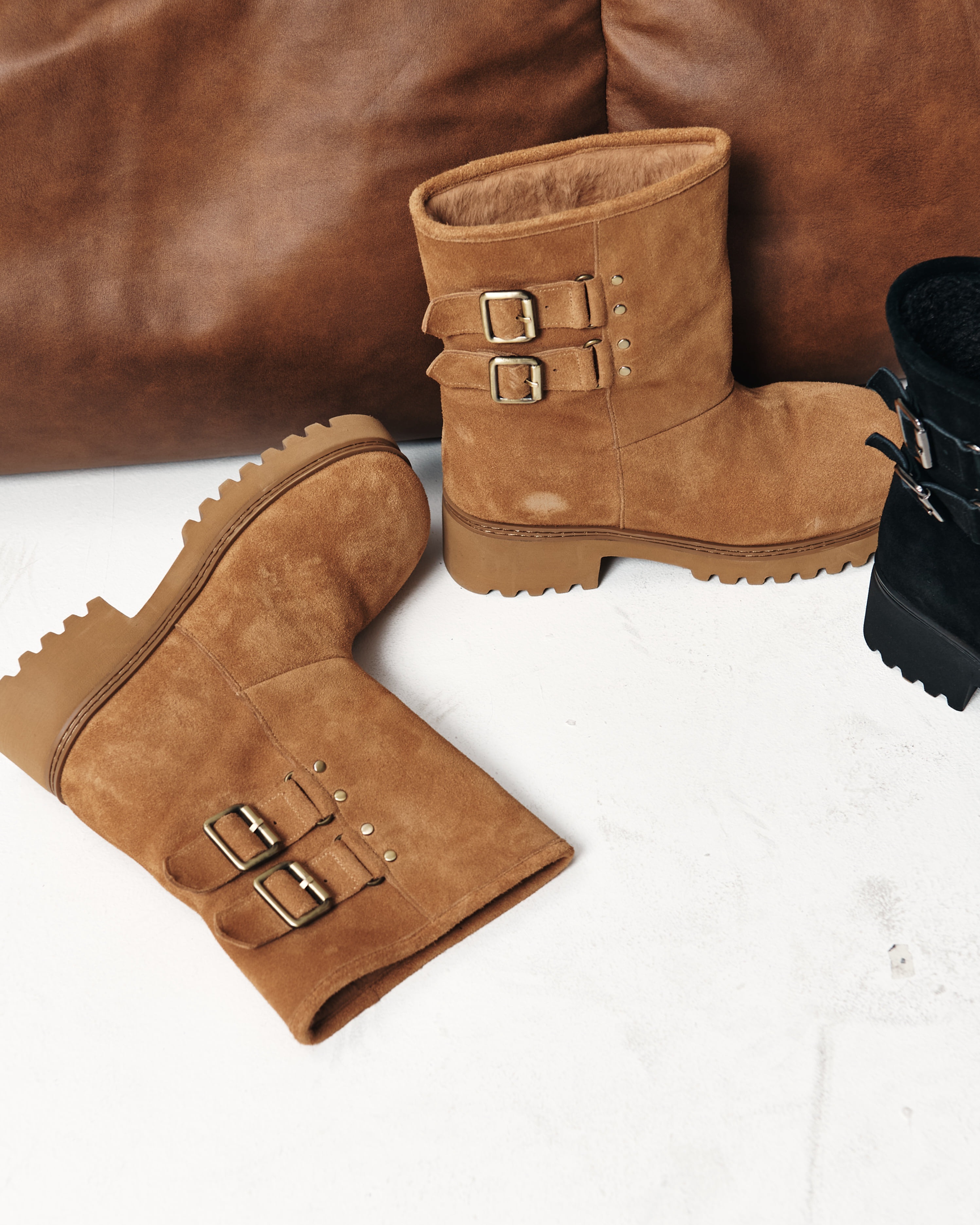 【DEINET】 TEDDY BEAR BUCKLE BOOTS : BROWN 20,294円
