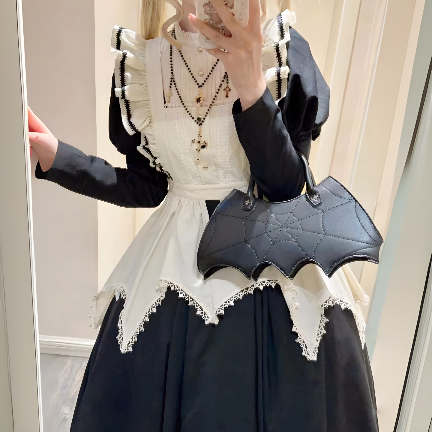 黒ンロリータエプロンドレス修道女風メイド服ダークパフスリーブコス秋冬アダムス
