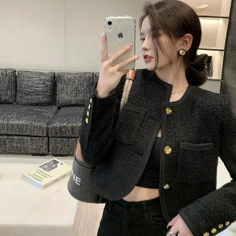 ジャケット 冬アウター 女性用コート春と秋の小さいスタイルのアウターウェアシングルブレストウール2025新しい黒ショートラウンドネックスーツトップ